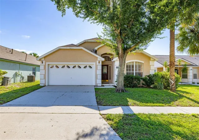 Photo 1 of Single family home for sale at 1612 Oak Hl Trl, Kissimmee, FL 34747 | MLS# S5157152 | Listing updated on 2026-09-20