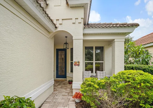 Photo 3 of Single family home for sale at 6059 Wingspan Way, Bradenton, FL 34203 | MLS# A4705413 | Listing updated on 2026-10-08