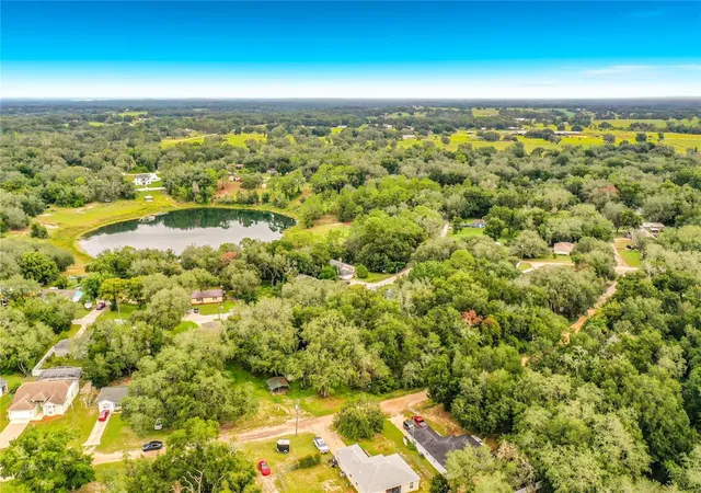 Photo 3 of Single family home for sale at 40105 Palm St, Lady Lake, FL 32159 | MLS# O6440018 | Listing updated on 2026-10-07