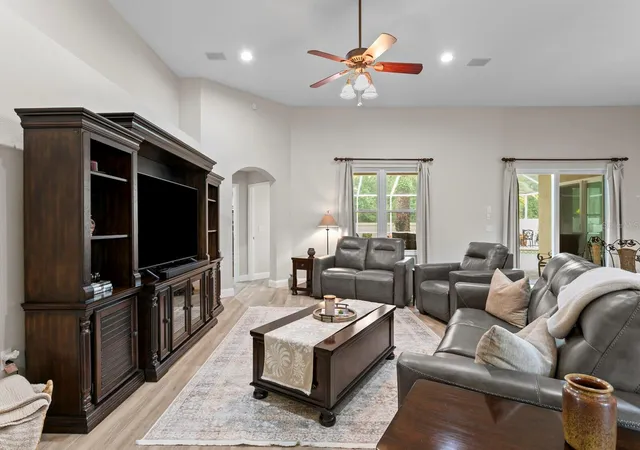 Photo 3 of Single family home for sale at 3128 Ashmonte Dr, Land O Lakes, FL 34638 | MLS# TB8546487 | Listing updated on 2026-10-09