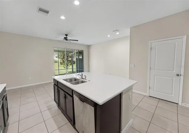 Photo 4 of Townhouse for sale at 6116 Willowside St, Palmetto, FL 34221 | MLS# O6440023 | Listing updated on 2026-10-07