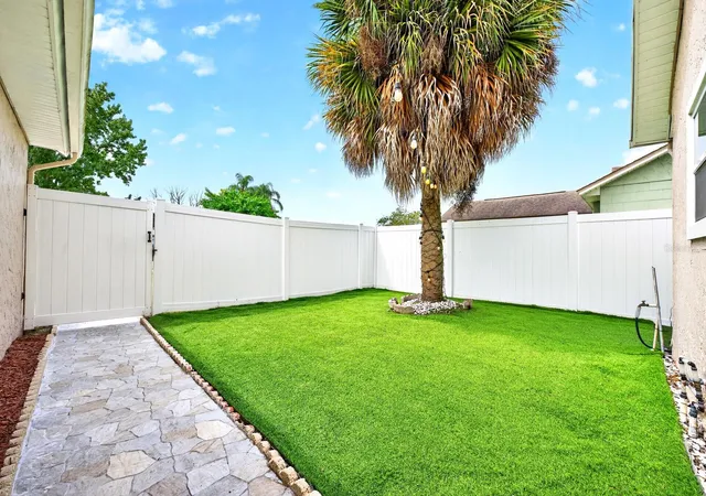 Photo 4 of Single family home for sale at 9905 Dean Acre Dr, Orlando, FL 32825 | MLS# O6440024 | Listing updated on 2026-10-20
