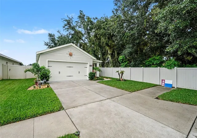 Photo 2 of Sale Pending at 35265 Gendry St, Zephyrhills, FL 33541 | MLS# TB8546508 | Listing updated on 2026-09-12
