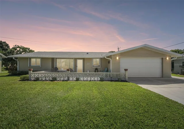 Photo 1 of Single family home for sale at 106 Algiers Dr, Venice, FL 34293 | MLS# A4705422 | Listing updated on 2026-09-14