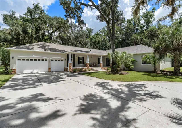 Photo 4 of Single family home for sale at 24201 Oaks Blvd, Land O Lakes, FL 34639 | MLS# TB8546517 | Listing updated on 2026-09-19