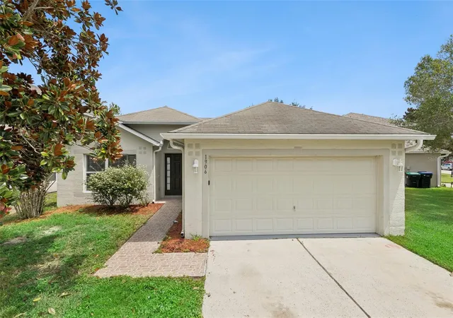 Photo 1 of Single family home for sale at 1906 Cor Glen Dr, Orlando, FL 32820 | MLS# O6440039 | Listing updated on 2026-10-20