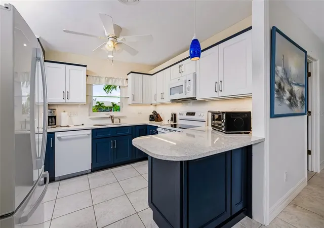 Photo 4 of Single family home for sale at 1941 Illinois Ave, Englewood, FL 34224 | MLS# D6148690 | Listing updated on 2026-10-08