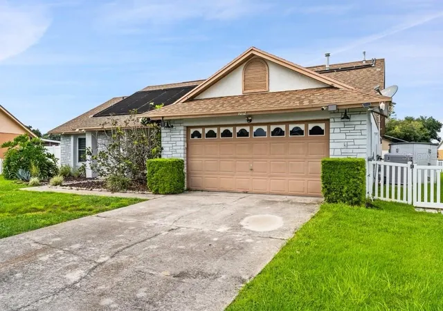 Photo 1 of Single family home for sale at 1012 Karen Ridge Ct, Kissimmee, FL 34747 | MLS# O6440041 | Listing updated on 2026-10-21
