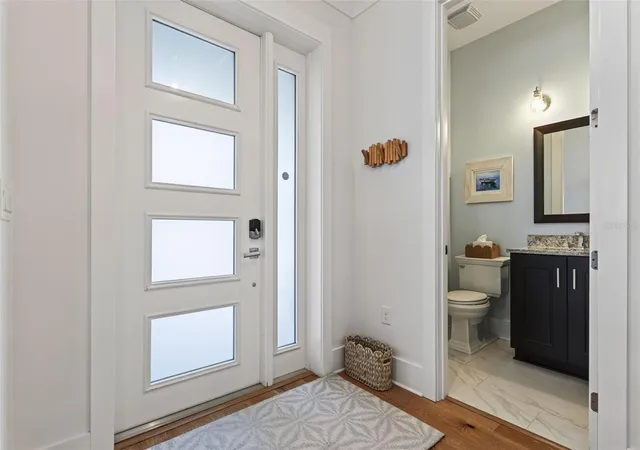 Photo 3 of Single family home for sale at 515 S Osprey Ave, Sarasota, FL 34236 | MLS# A4705425 | Listing updated on 2026-10-05