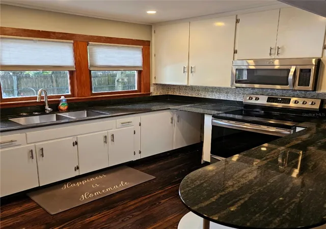 Photo 4 of Single family home for sale at 1047 NE 19th Street, Ocala, FL 34470 | MLS# OM731886 | Listing updated on 2026-09-12