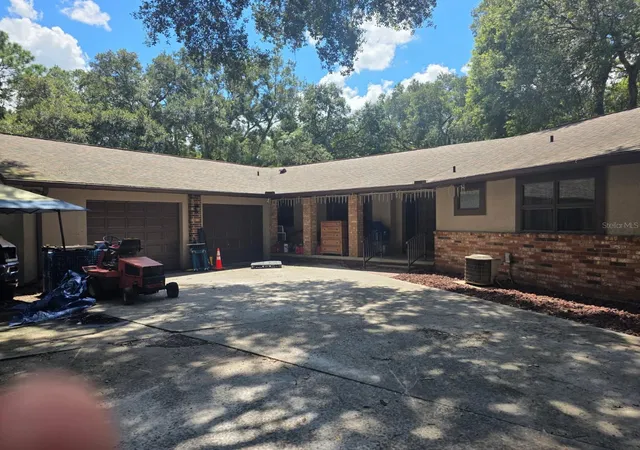 Photo 1 of Single family home for sale at 10576 S Us Hwy 301, Webster, FL 33597 | MLS# A4705428 | Listing updated on 2026-09-21