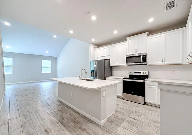 Photo 3 of Townhouse for sale at 5517 Coachwood Cvs, Bradenton, FL 34211 | MLS# O6440050 | Listing updated on 2026-09-23