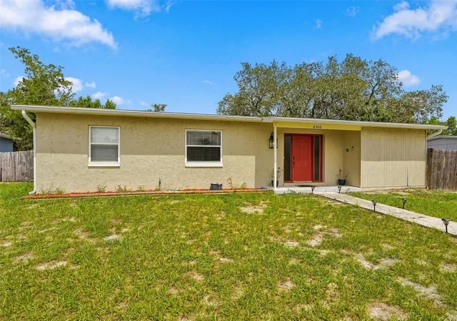 Photo 3 of Single family home for sale at 6366 Talbot Cir, Spring Hill, FL 34606 | MLS# TB8546535 | Listing updated on 2026-09-12