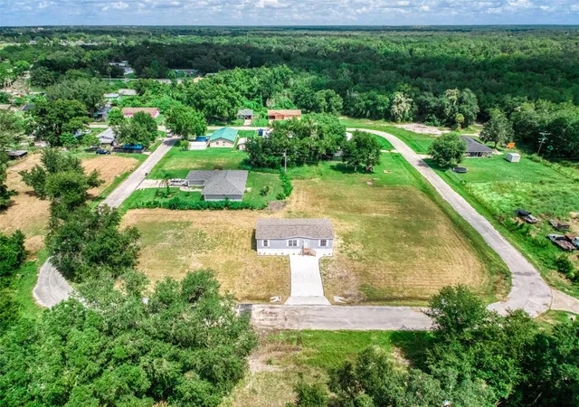 Photo 2 of Manufactured home for sale at 762 Sally Pl, Wauchula, FL 33873 | MLS# A4705434 | Listing updated on 2026-10-01