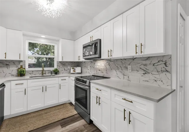 Photo 2 of Single family home for sale at 274 N Ranger Blvd, Winter Park, FL 32792 | MLS# O6440062 | Listing updated on 2026-10-08