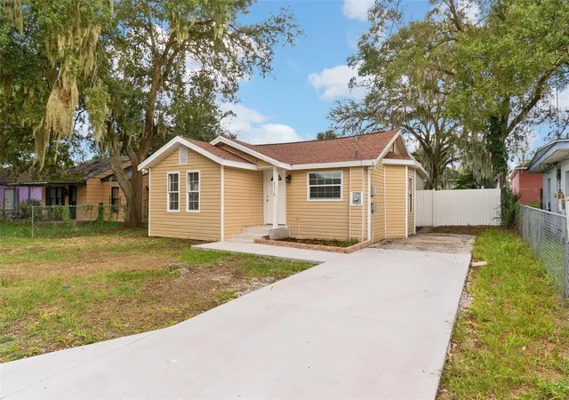 Photo 2 of Single family home for sale at 8416 N 17th Street, Tampa, FL 33604 | MLS# L4964901 | Listing updated on 2026-09-23