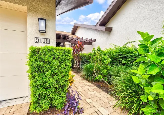 Photo 4 of House for sale at 3118 Windrush Bourne #8, Sarasota, FL 34235 | MLS# A4705436 | Listing updated on 2026-10-08