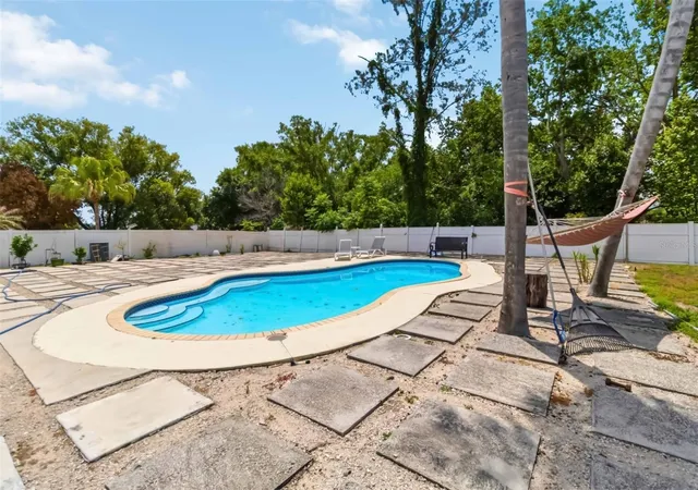 Photo 17 of Single family home for sale at 7826 Barberry Dr, Orlando, FL 32835 | MLS# O6440085 | Listing updated on 2026-09-12