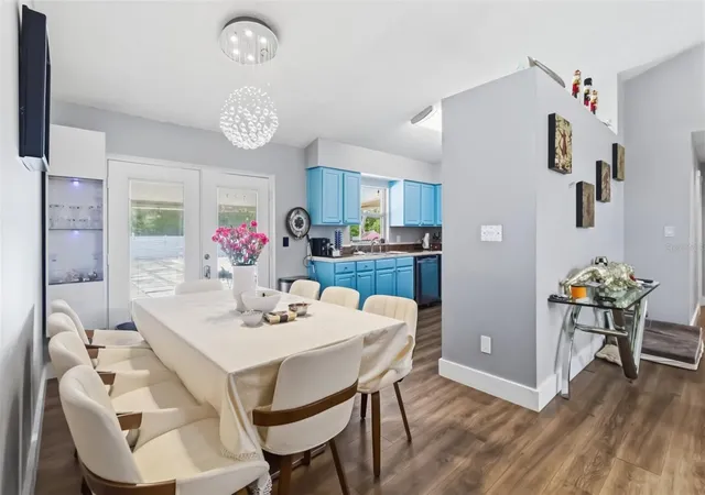 Photo 3 of Single family home for sale at 7826 Barberry Dr, Orlando, FL 32835 | MLS# O6440085 | Listing updated on 2026-09-12