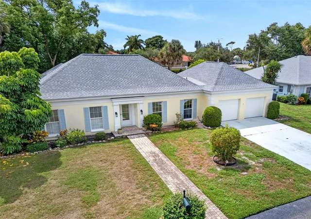 Photo 1 of Single family home for sale at 5 Barbados Rd, Englewood, FL 34223 | MLS# C7530485 | Listing updated on 2026-10-02