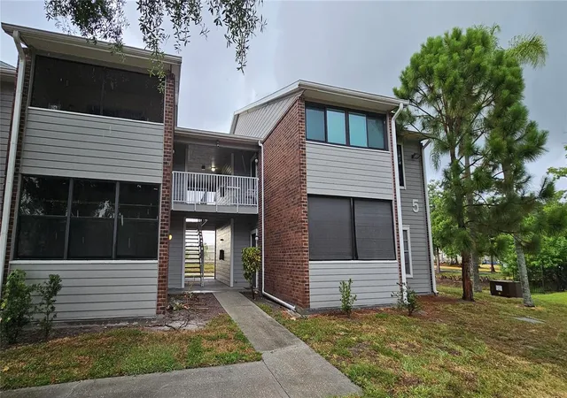 Photo 1 of Condo for sale at 1400 Gandy Blvd N #512, Saint Petersburg, FL 33702 | MLS# TB8546577 | Listing updated on 2026-09-12