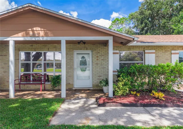 Photo 3 of Single family home for sale at 3023 Ramsgate Cir, Orlando, FL 32837 | MLS# O6440092 | Listing updated on 2026-09-23