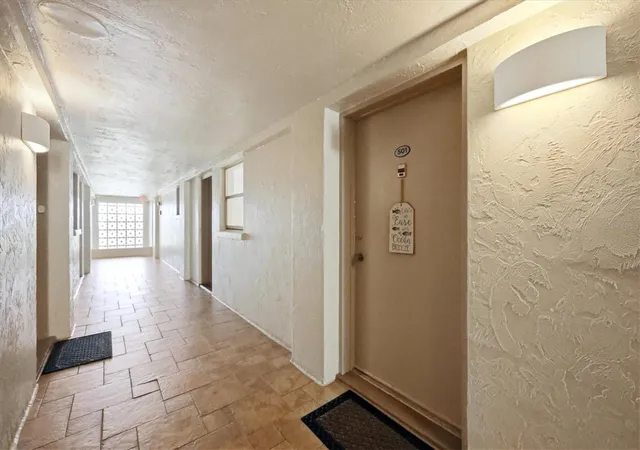 Photo 4 of Condo for sale at 800 Benjamin Franklin Dr #501, Sarasota, FL 34236 | MLS# A4705448 | Listing updated on 2026-09-16
