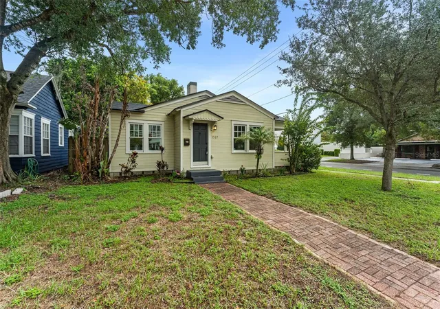 Photo 1 of Single family home for sale at 1527 Mount Vernon St, Orlando, FL 32803 | MLS# O6440113 | Listing updated on 2026-09-23