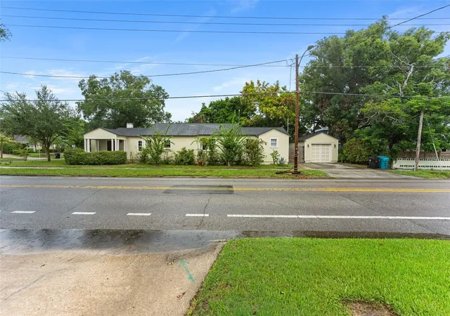 Photo 3 of Single family home for sale at 1527 Mount Vernon St, Orlando, FL 32803 | MLS# O6440113 | Listing updated on 2026-09-23