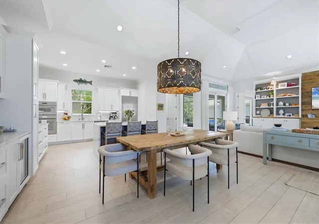 Photo 3 of Single family home for sale at 3913 Roberts Point Rd, Sarasota, FL 34242 | MLS# A4705453 | Listing updated on 2026-10-07