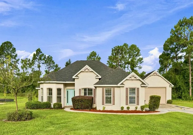 Single family home for sale at 5931 NE 57th Loop, SILVER SPRINGS, FL 34488 | MLS# OM731899