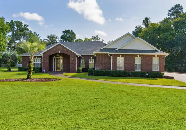 Photo 2 of Single family home for sale at 812 Se 36th Lane, Ocala, FL 34471 | MLS# G5117522 | Listing updated on 2026-10-06