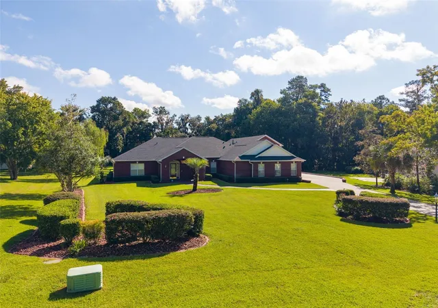 Photo 3 of Single family home for sale at 812 SE 36th Lane, Ocala, FL 34471 | MLS# G5117522 | Listing updated on 2026-10-06