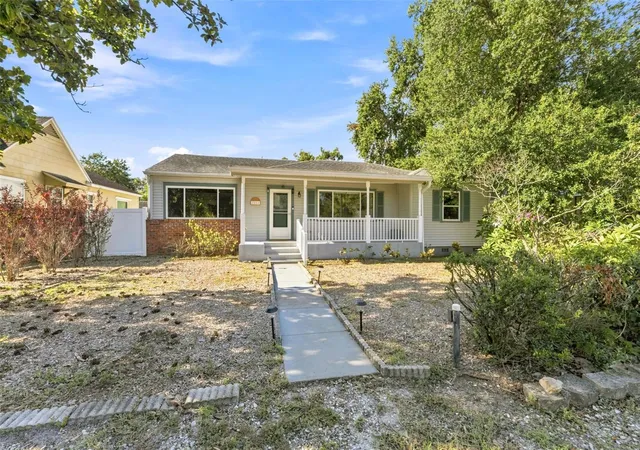 Photo 2 of Single family home for sale at 2114 21st Avenue N, Saint Petersburg, FL 33713 | MLS# TB8546646 | Listing updated on 2026-09-13