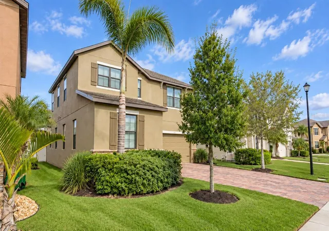 Photo 4 of Single family home for sale at 1535 Fuji Dr, Melbourne, FL 32940 | MLS# S5157183 | Listing updated on 2026-10-29