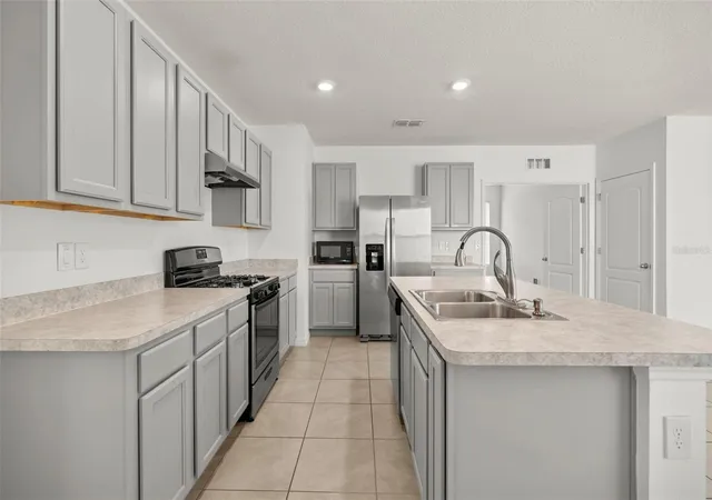 Photo 4 of Single family home for sale at 3658 Caspian St, Leesburg, FL 34748 | MLS# G5117531 | Listing updated on 2026-10-04