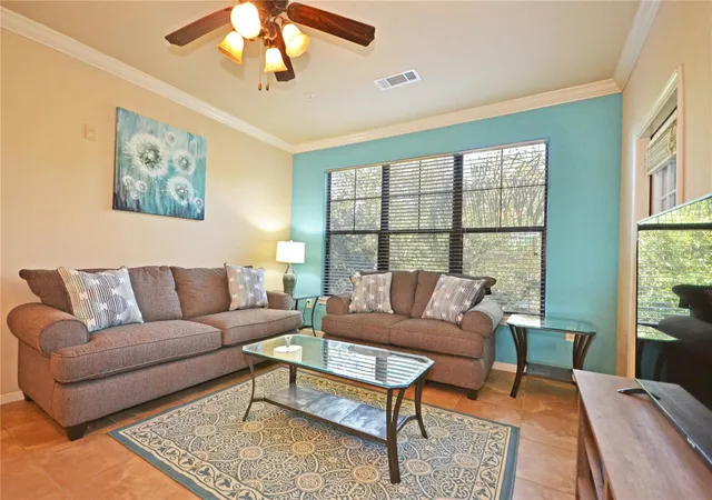Photo 2 of Condo for sale at 902 Charo Pkwy #634, Davenport, FL 33897 | MLS# S5157186 | Listing updated on 2026-09-13