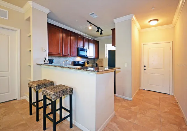 Photo 3 of Condo for sale at 902 Charo Pkwy #634, Davenport, FL 33897 | MLS# S5157186 | Listing updated on 2026-09-13