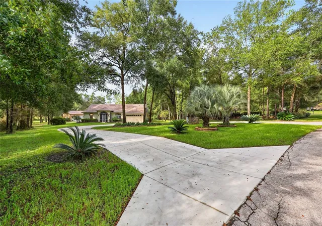Photo 3 of Single family home for sale at 21675 SW 84th Loop, Dunnellon, FL 34431 | MLS# OM731918 | Listing updated on 2026-09-12
