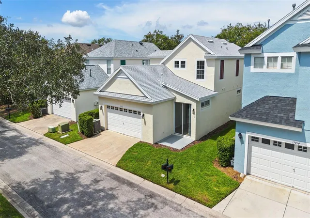 Photo 4 of Single family home for sale at 17912 Havenview Ln, Lutz, FL 33558 | MLS# TB8546680 | Listing updated on 2026-09-15