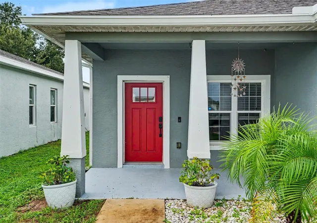 Photo 3 of Single family home for sale at 477 Kensington View Dr, Winter Haven, FL 33880 | MLS# TB8546687 | Listing updated on 2026-09-13