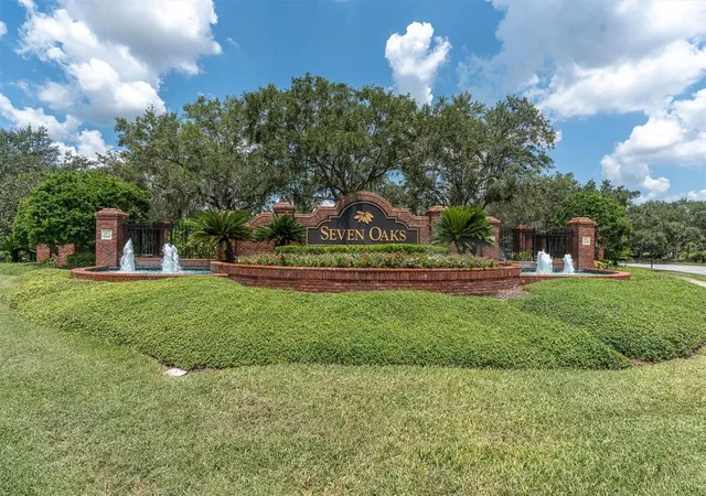 Photo 3 of Single family home for sale at 27027 Brush Crk Way, Wesley Chapel, FL 33544 | MLS# W7889316 | Listing updated on 2026-10-07