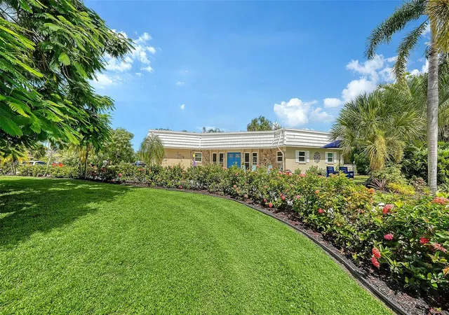 Photo 2 of Single family home for sale at 5211 Inverness Dr, Sarasota, FL 34243 | MLS# A4705487 | Listing updated on 2026-09-14