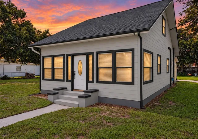 Photo 1 of Single family home for sale at 1000 Delaware Ave, Saint Cloud, FL 34769 | MLS# O6440180 | Listing updated on 2026-09-28