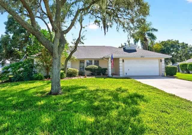 Single family home for sale at 32919 Indian Woods Dr, LEESBURG, FL 34788 | MLS# O6440191