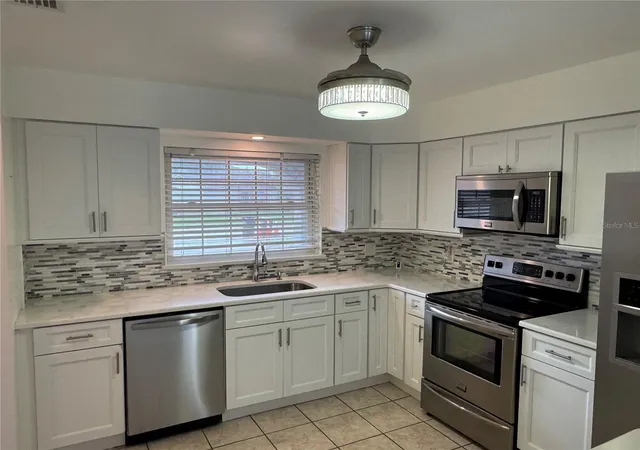 Photo 3 of Single family home for sale at 414 Wekiva Rapids Dr, Altamonte Springs, FL 32714 | MLS# O6440195 | Listing updated on 2026-10-07