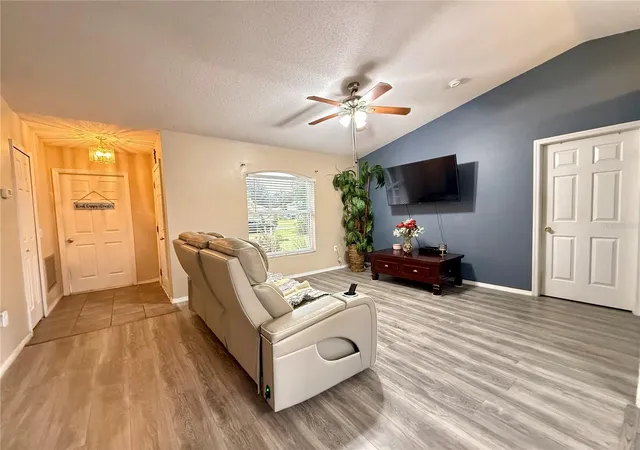 Photo 4 of Sale Pending at 1414 Swan Ct, Kissimmee, FL 34759 | MLS# O6440202 | Listing updated on 2026-09-30