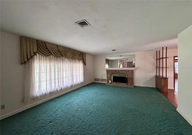 Photo 2 of Sale Pending at 4143 Edgewater Dr, Orlando, FL 32804 | MLS# O6440206 | Listing updated on 2026-09-17