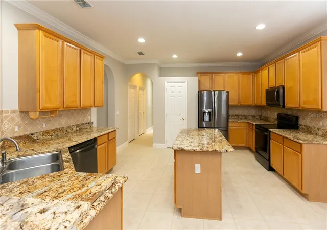 Photo 4 of Single family home for sale at 3551 Wading Heron Ter, Oviedo, FL 32766 | MLS# O6440208 | Listing updated on 2026-09-29