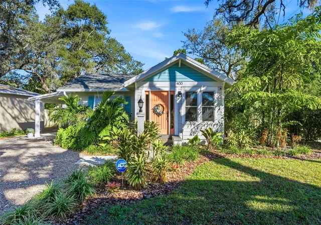 Photo 2 of Single family home for sale at 400 4th Avenue Nw, Largo, FL 33770 | MLS# TB8546722 | Listing updated on 2026-09-13